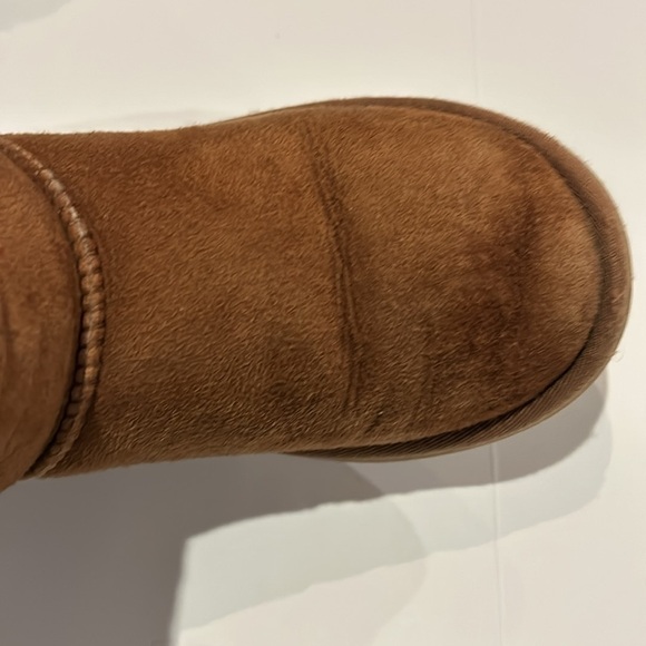 UGG Bailey Button Brown Short Sheepskin Boots - Picture 10 of 15
